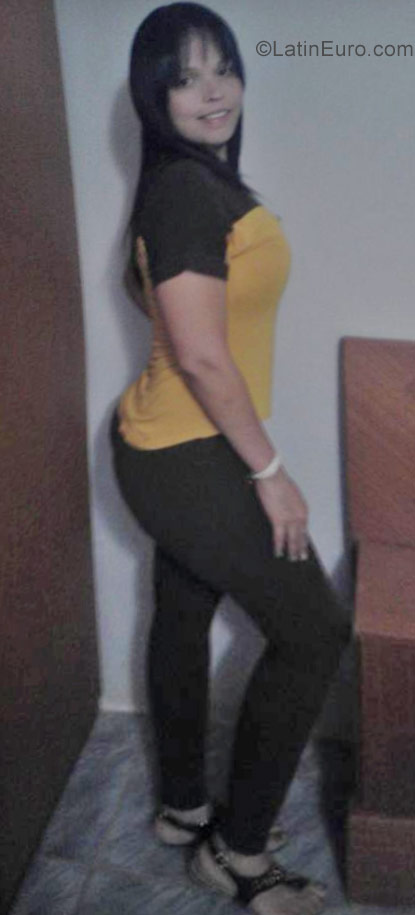 Date this tall Venezuela girl Alexandra from Cabimas VE975