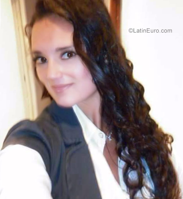 Date this stunning Colombia girl Diana from Bogota CO22437