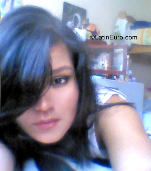 Date this stunning Peru girl Deysy from Huanuco PE1134