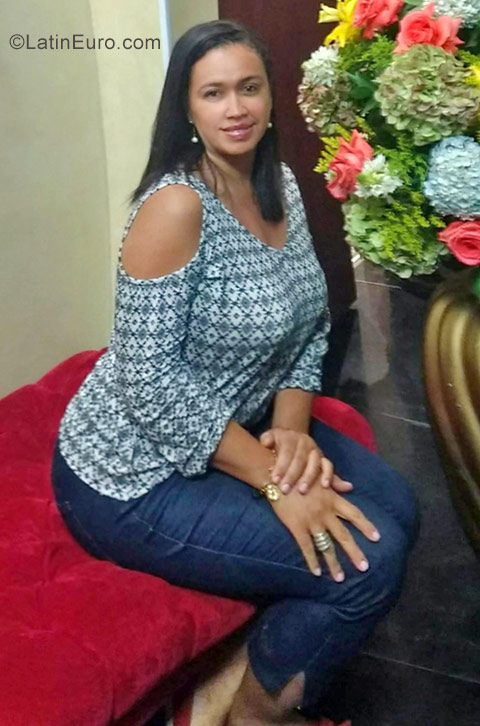 Date this passionate Colombia girl Martha from Santa Marta CO22459