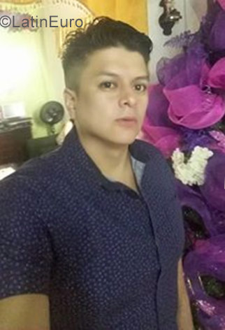 Date this georgeous Colombia man Nelson from Medellin CO22476