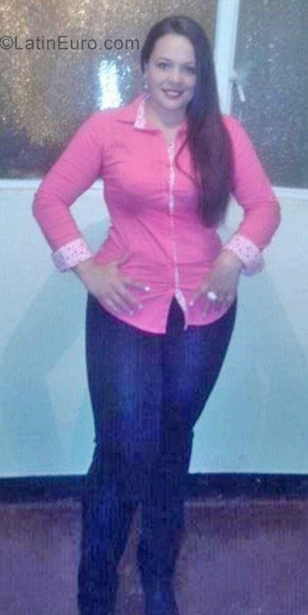 Date this beautiful Colombia girl Ivonne from Bogota CO22546