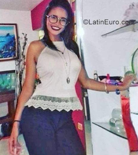 Date this exotic Venezuela girl Audymar from Miranda VE1054