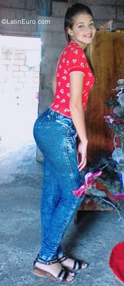 Date this lovely Venezuela girl Graylimar from Barquisimeto VE1063