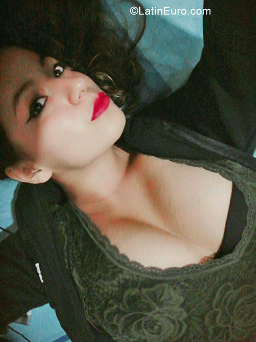 Date this passionate Peru girl Fer from Lima PE1161