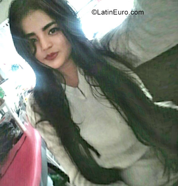 Date this sensual Colombia girl Blanca from Bogota CO22766