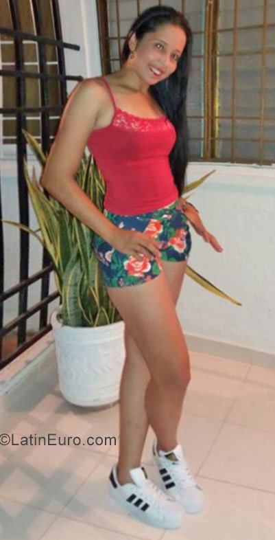 Date this stunning Colombia girl Patricia from Valledupar CO22820