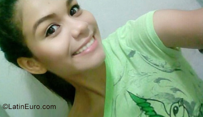 Date this hot Venezuela girl Danna from Maracaibo VE1153