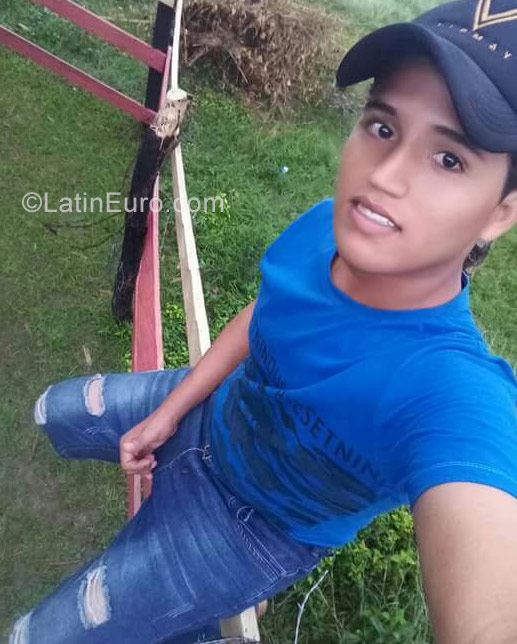 Date this hard body Colombia man Andres from Sincelejo CO22943