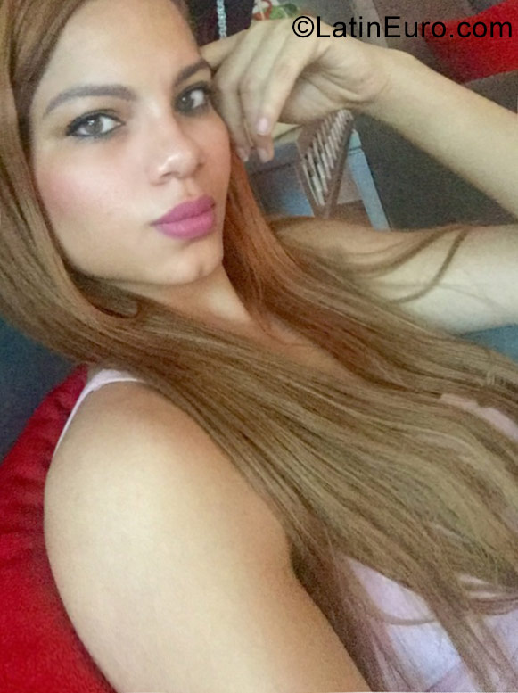 Date this tall Dominican Republic girl Sofia from Santo Domingo DO31045