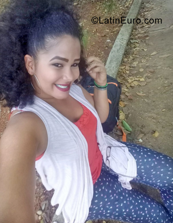 Date this georgeous Dominican Republic girl Rosanna reyes from Santo Domingo DO31054