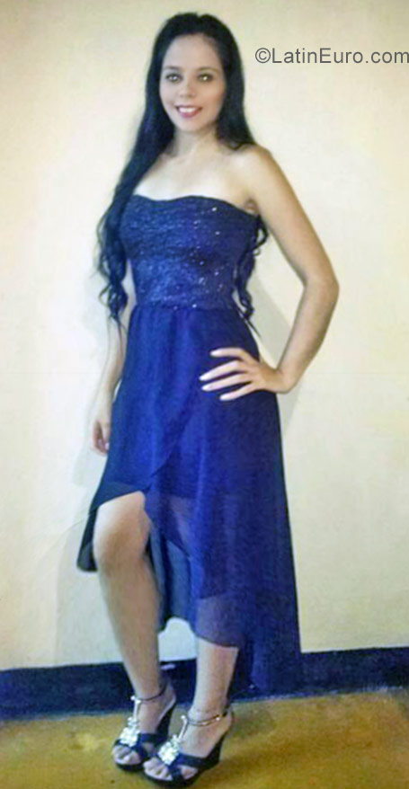 Date this good-looking Colombia girl Diana from Pereira CO23042
