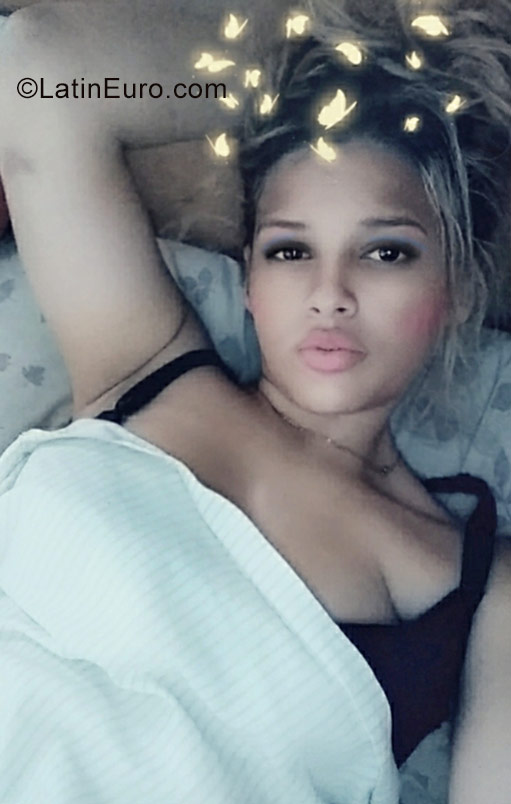 Date this georgeous Dominican Republic girl Omara from Santo Domingo DO31119