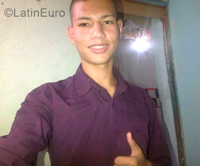 Date this exotic Venezuela man Carlos from Cumana VE1253