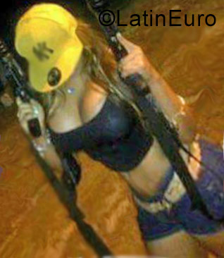Date this hot Venezuela girl Anny from Maracaibo VE1255