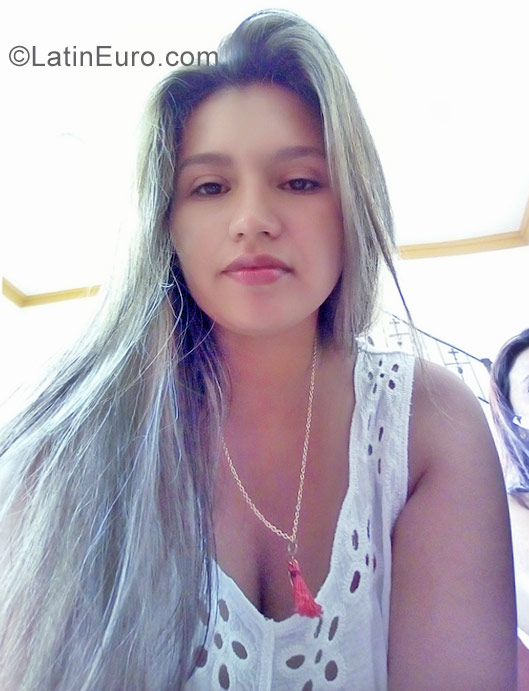 Date this hot Colombia girl Valentina from Bogota CO23129
