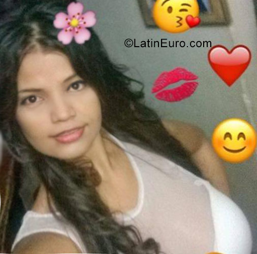 Date this hot Colombia girl Tatiana from Barranquilla CO25092
