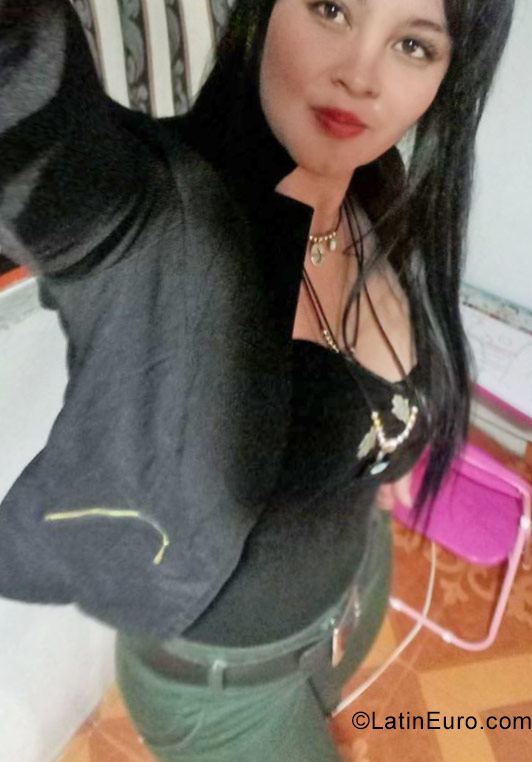 Date this attractive Colombia girl Angie from Manizales CO23166