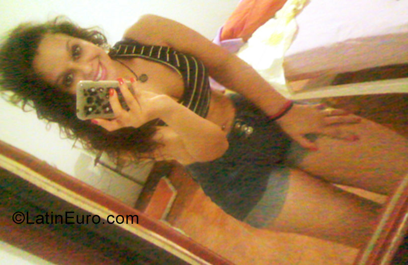 Date this georgeous Brazil girl Maira from Itajai BR10459