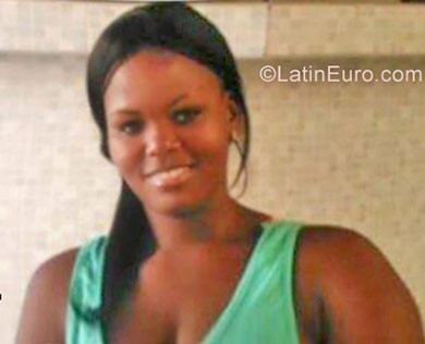 Date this young Cuba girl Lisi from Guantanamo CU248