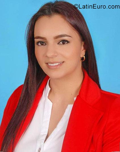 Date this charming Colombia girl Diana from Pereira CO23618