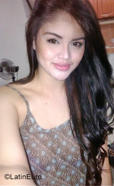 Date this fun Philippines girl Niel from Valencia PH1002
