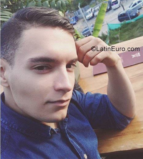 Date this voluptuous Colombia man Sebastian from Cartago CO23731