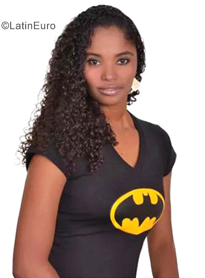 Date this hard body Colombia girl INDIRA from Cartagena CO23788