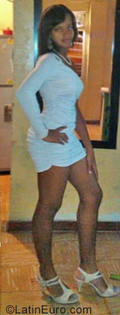 Date this delightful Colombia girl Andrea from Cali CO23794