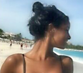 Date this happy Ecuador girl Adriana from Guayaquil EC259