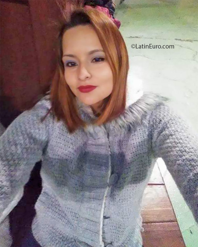 Date this hard body Colombia girl Naitan from Cali CO23833