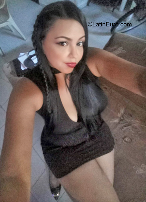 Date this georgeous Colombia girl Jennifer from Cali CO23890