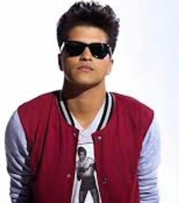 Date this fun Dominican Republic man Ezequiel nova from Santo Domingo DO32549