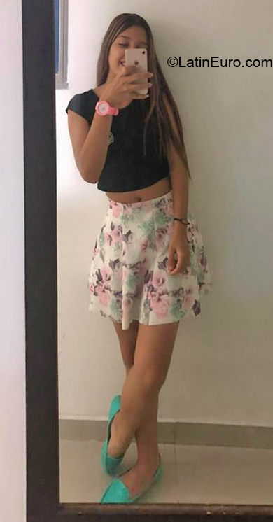 Date this young Colombia girl Karel from Barranquilla CO23936