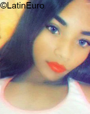 Date this pretty Venezuela girl Ashely from Caracas VE1688