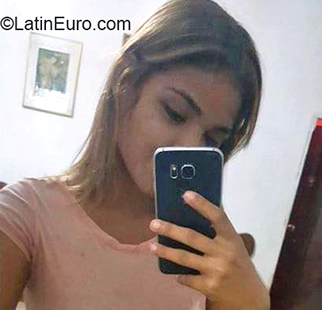 Date this lovely Venezuela girl Rebat from Maracaibo VE1708