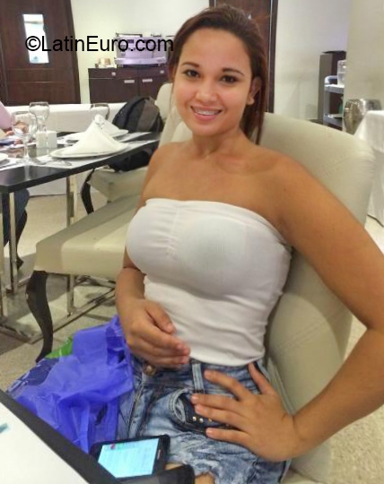 Date this pretty Colombia girl Kelly from Bogota CO23995