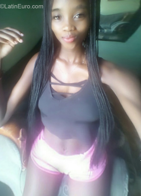 Date this young Colombia girl Karen from Pereira CO24003