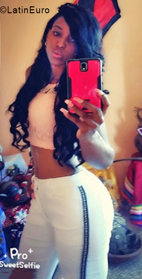 Date this attractive Cuba girl Diana from Camaguey CU353