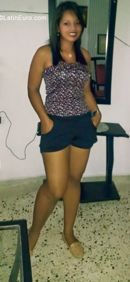 Date this pretty Colombia girl Yorcelis from Barranquilla CO24240