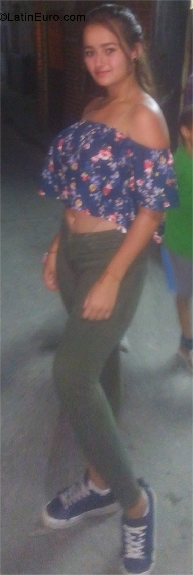 Date this young Venezuela girl Alejandra from Caracas VE1834