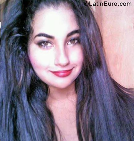 Date this gorgeous Venezuela girl Anavelys from Caracas VE1835