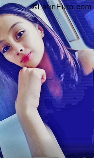 Date this tall Colombia girl Laura from Ibaque CO24316