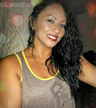 Date this attractive Venezuela girl Jackelline from Valencia VE1864
