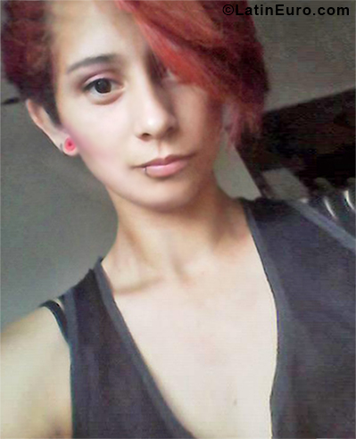 Date this tall Venezuela girl Yenifer from Maraciabo VE1871