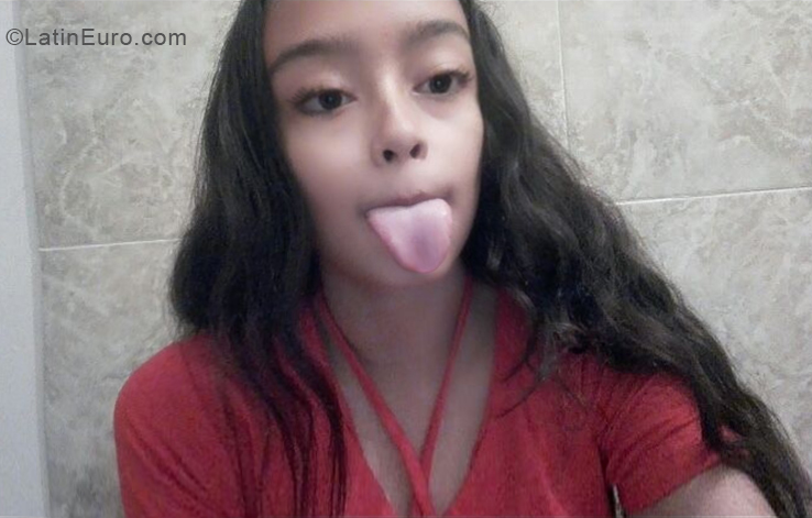 Date this young Venezuela girl Daniela from Barinas VE1889