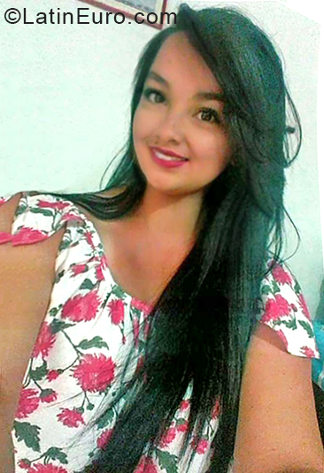 Date this exotic Colombia girl Veronica from Medellin CO24411