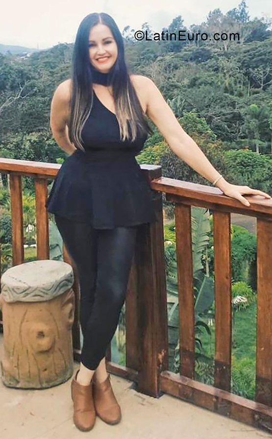 Date this exotic Costa Rica girl Maria from San Jose CR363