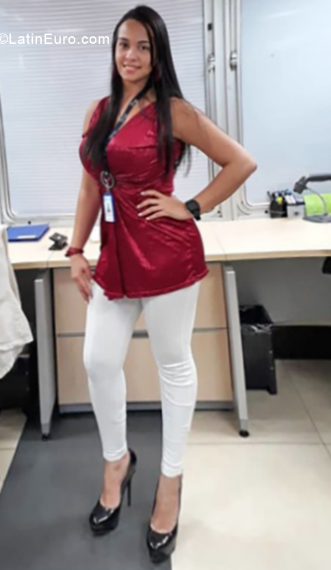 Date this lovely Venezuela girl Ninoska from Caracas VE4112