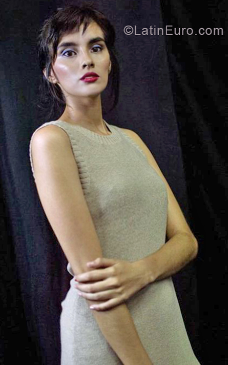 Date this athletic Colombia girl Viviama from Barranquilla CO26112